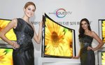 Samsung przedstawia pionierski telewizor Curved OLED z profilowanym ekranem o niezwykłej jakości obrazu